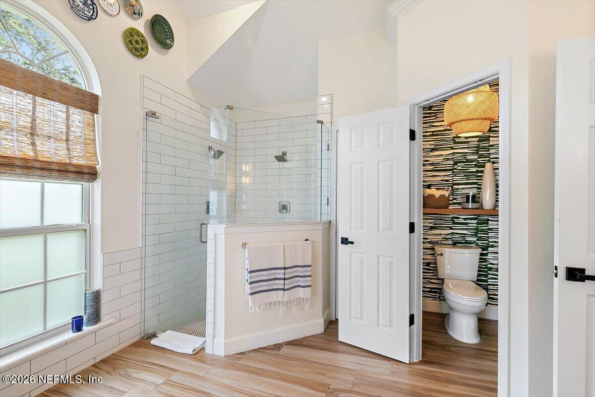 260 ROYAL TERN Road N