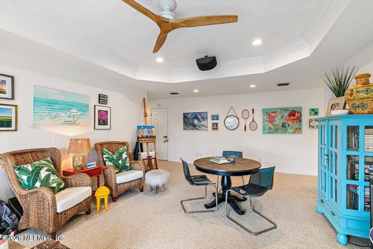 260 ROYAL TERN Road N