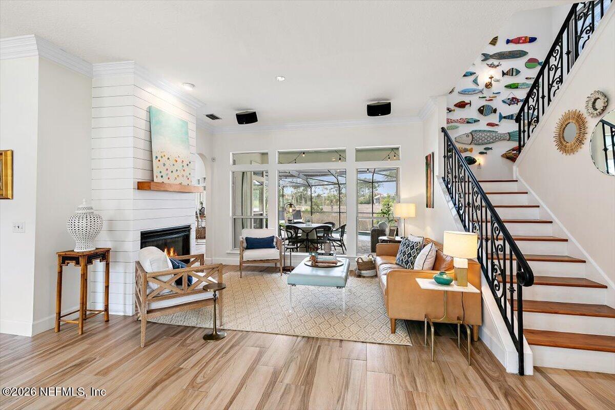 260 ROYAL TERN Road N