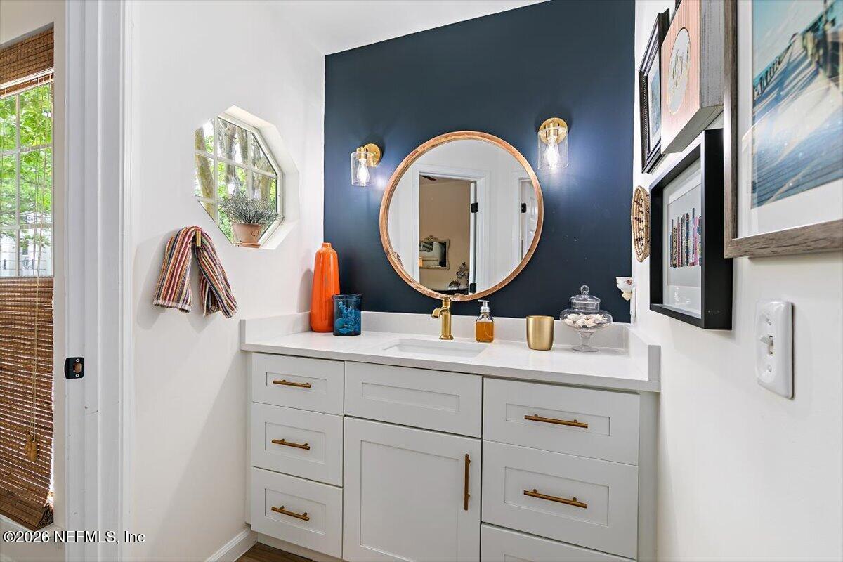 260 ROYAL TERN Road N