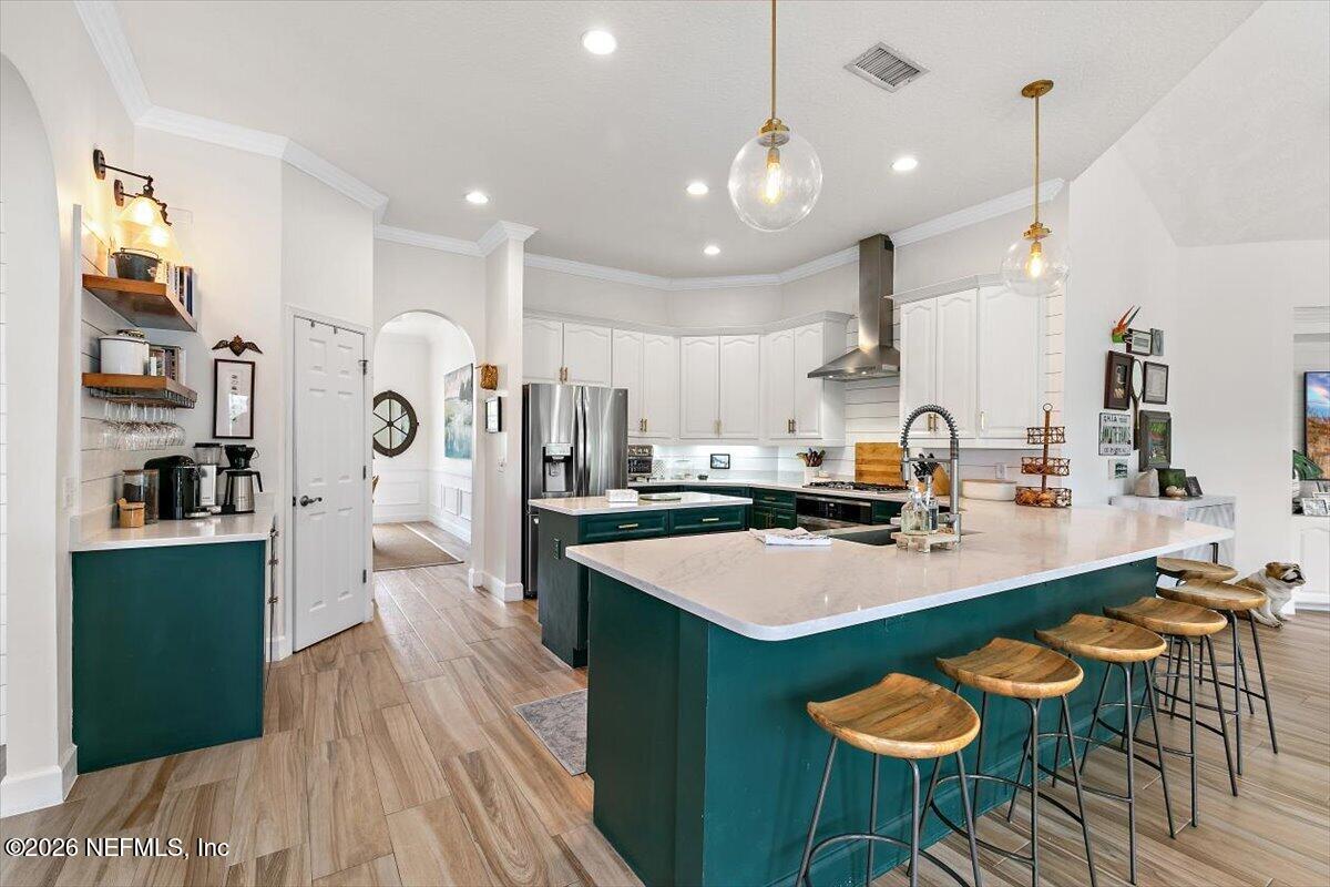 260 ROYAL TERN Road N