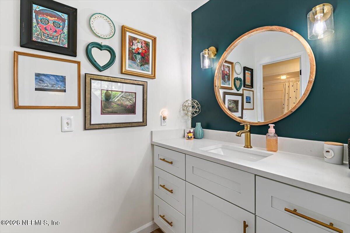 260 ROYAL TERN Road N