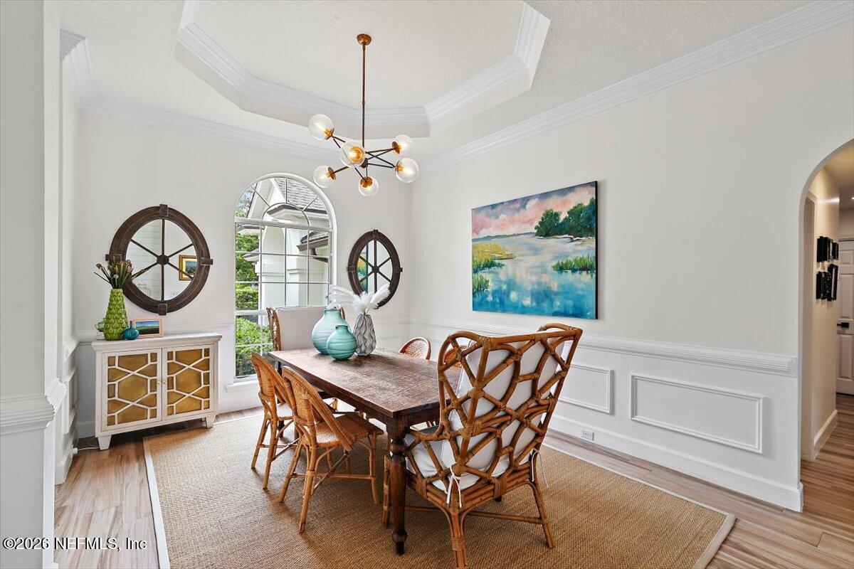 260 ROYAL TERN Road N