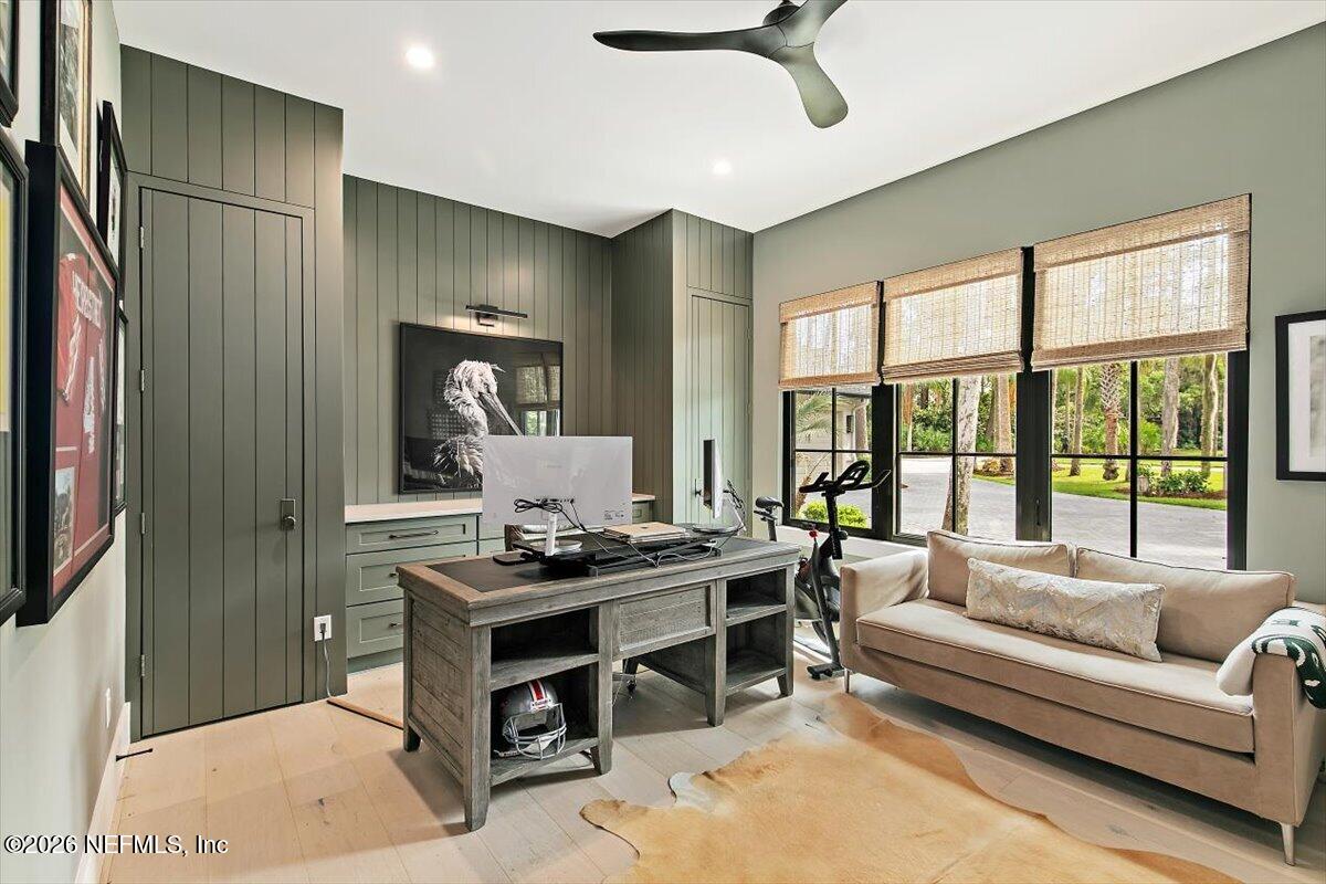 8049 WHISPER LAKE Lane W