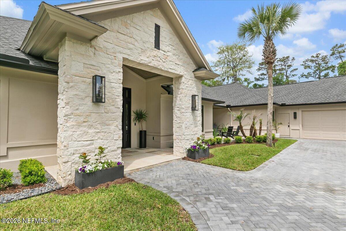 8049 WHISPER LAKE Lane W