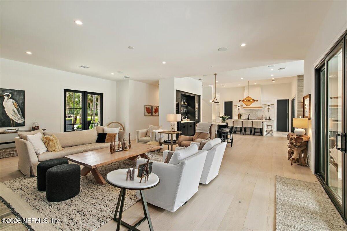 8049 WHISPER LAKE Lane W