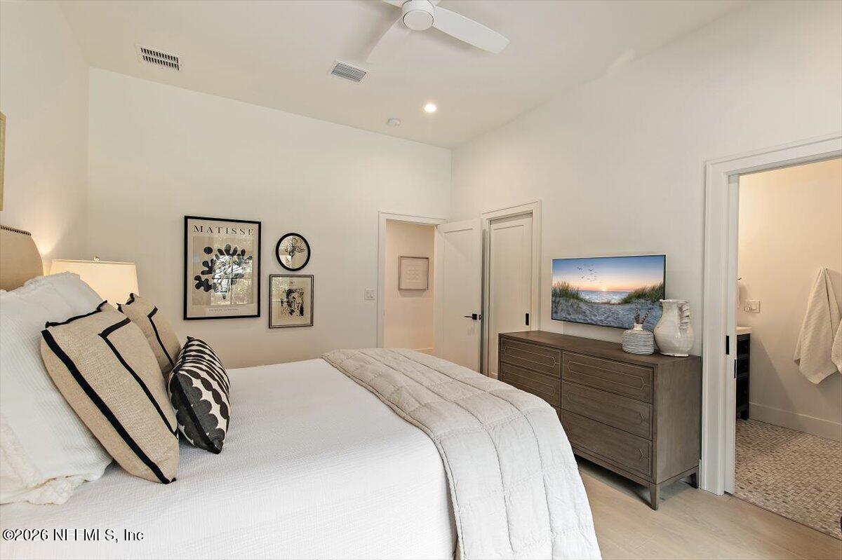 8049 WHISPER LAKE Lane W