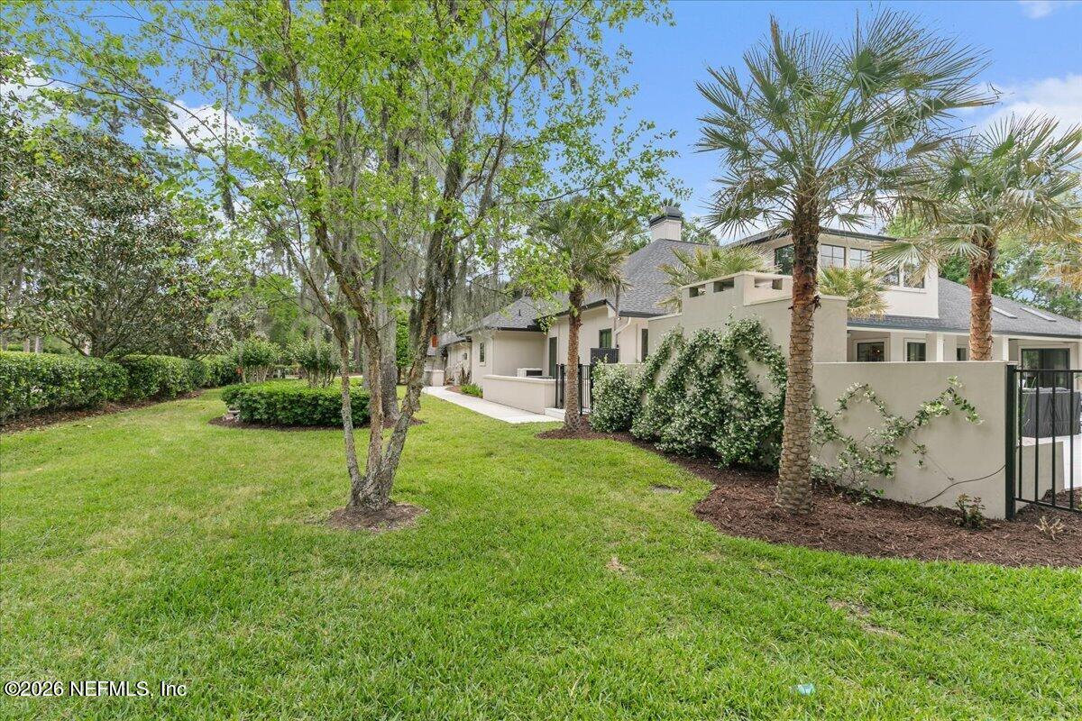 8049 WHISPER LAKE Lane W