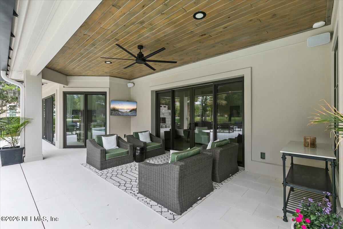 8049 WHISPER LAKE Lane W