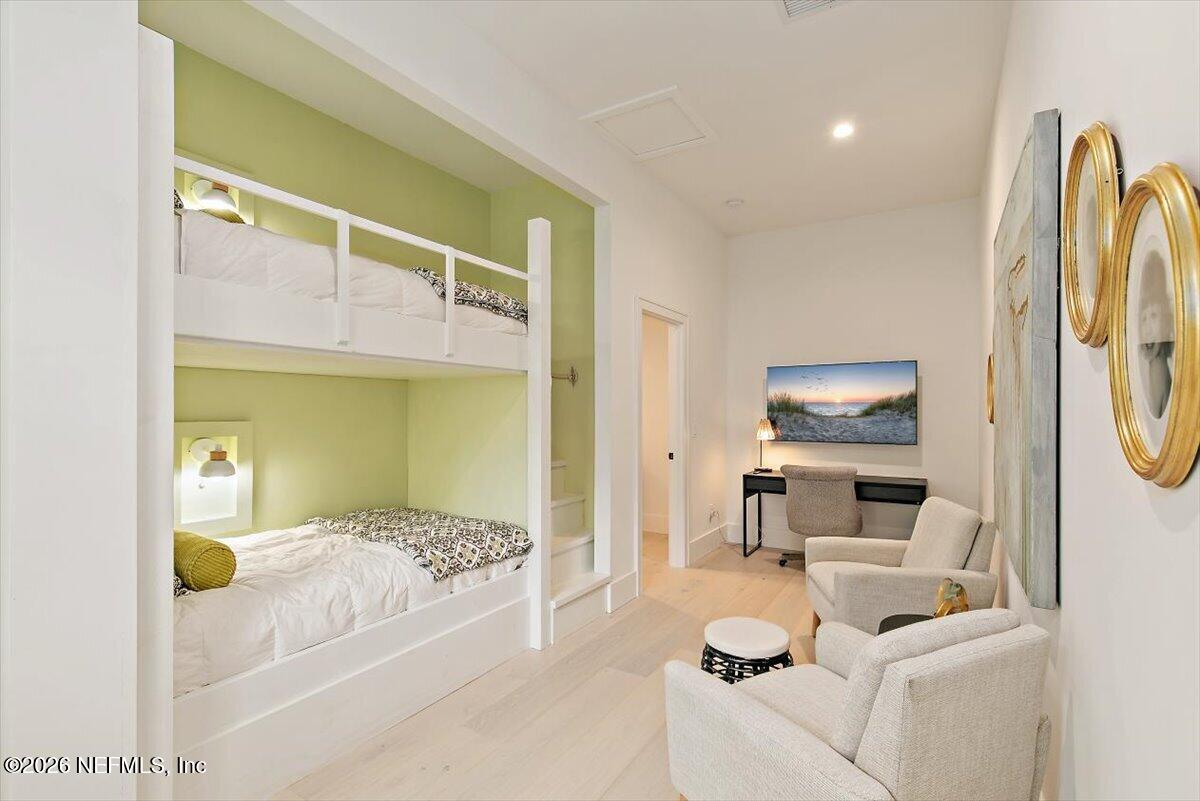 8049 WHISPER LAKE Lane W