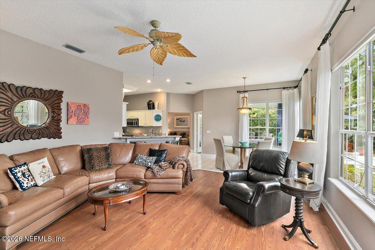 113 OAK VIEW Circle