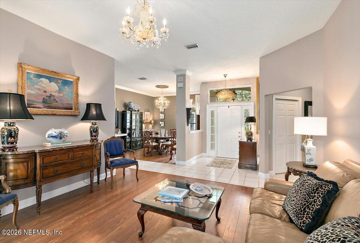 113 OAK VIEW Circle