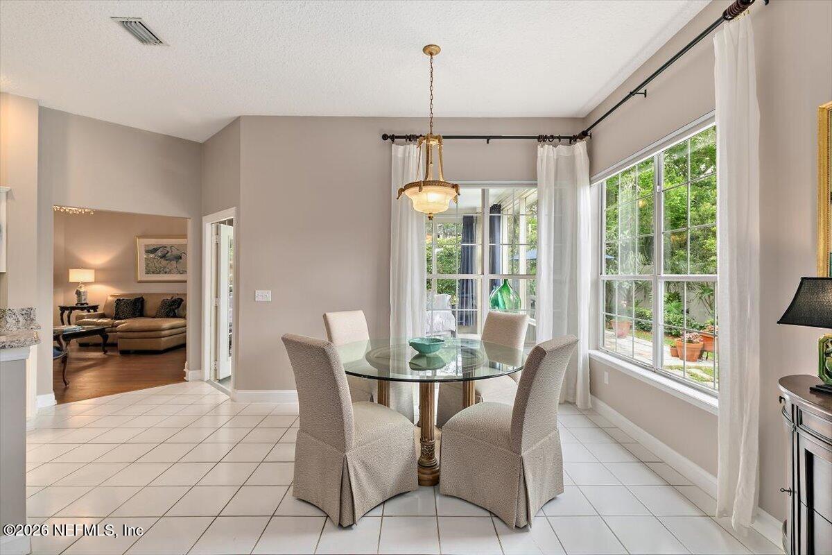 113 OAK VIEW Circle