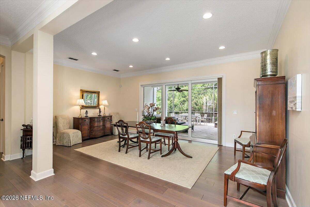 309 N SEA LAKE Lane