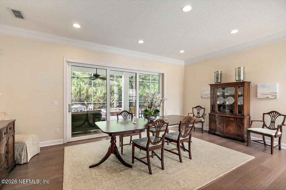 309 N SEA LAKE Lane