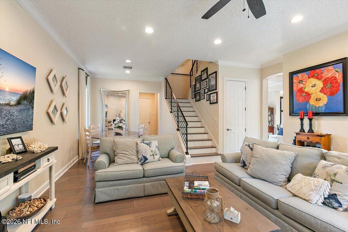 309 N SEA LAKE Lane