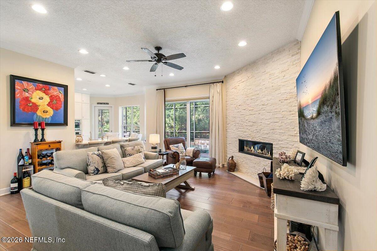 309 N SEA LAKE Lane