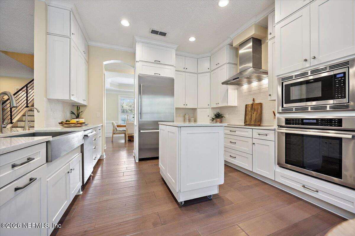 309 N SEA LAKE Lane
