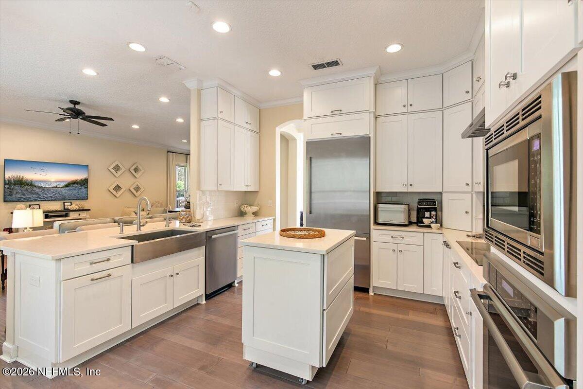 309 N SEA LAKE Lane
