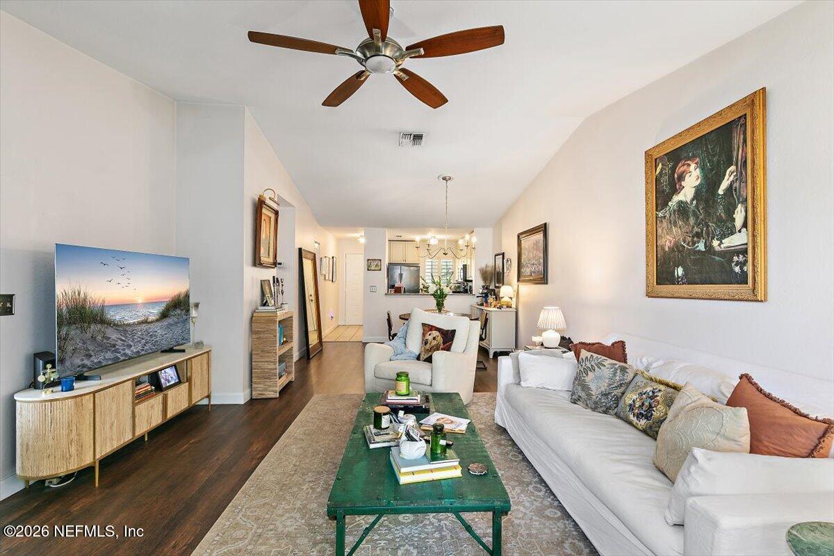 27 ARBOR CLUB Drive 318
