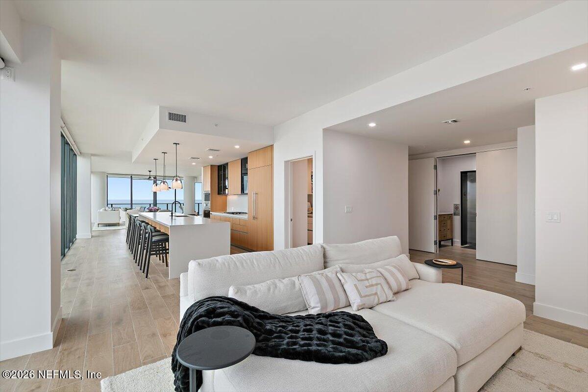 50 14TH Avenue S 701