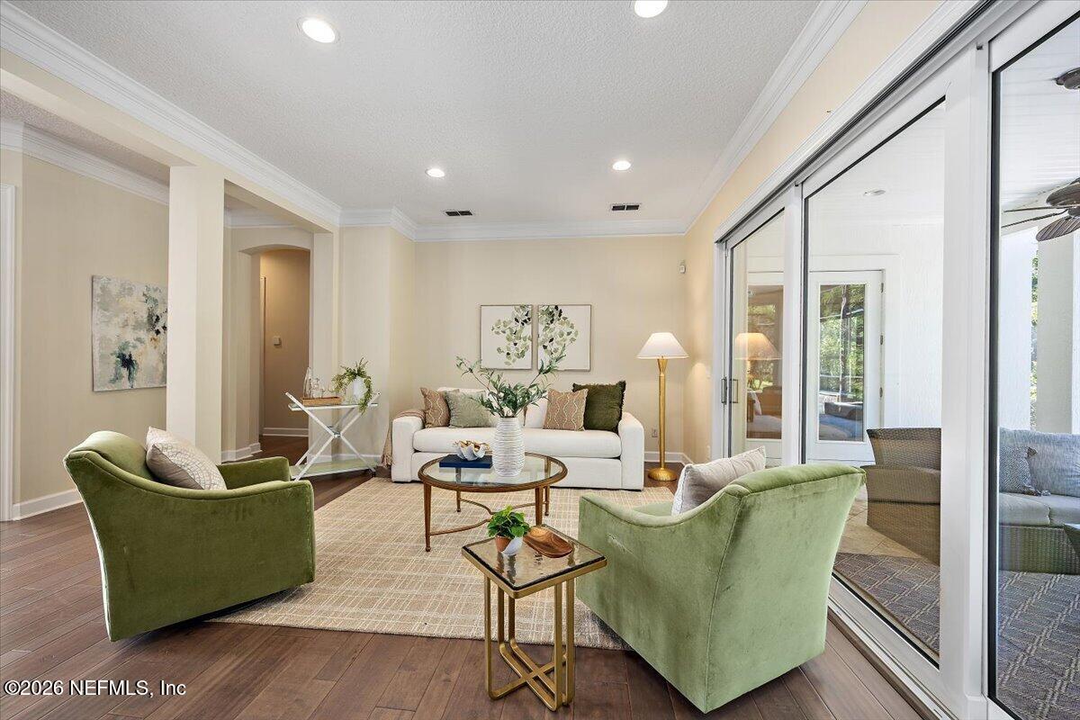 309 N SEA LAKE Lane