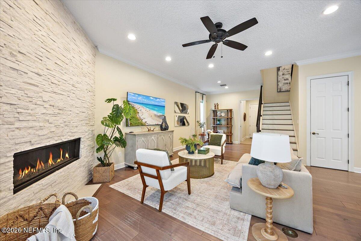 309 N SEA LAKE Lane