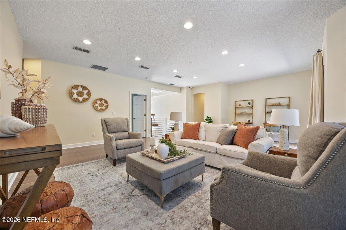 309 N SEA LAKE Lane