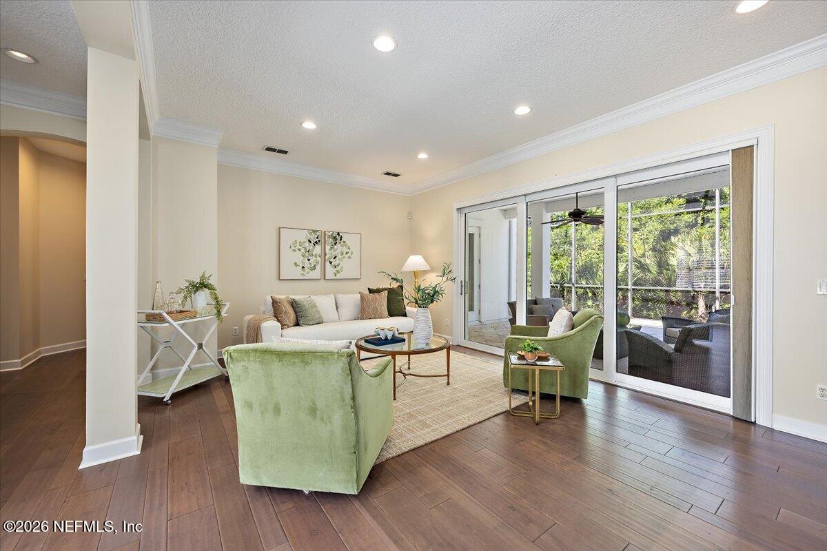 309 N SEA LAKE Lane