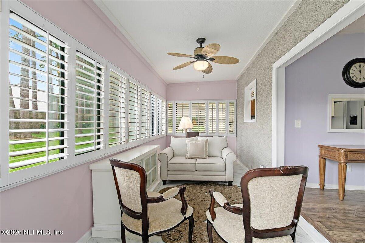 2105 WOOD HILL Drive 2105
