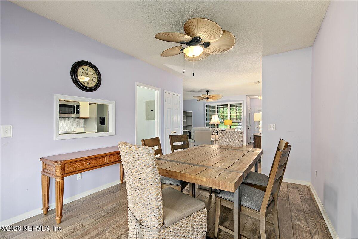 2105 WOOD HILL Drive 2105