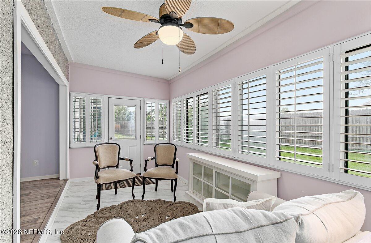 2105 WOOD HILL Drive 2105