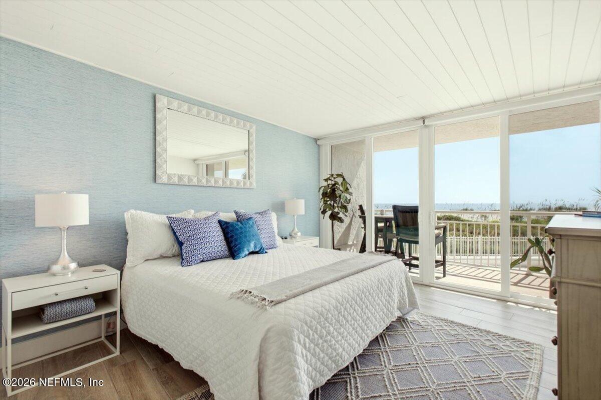 1601 OCEAN Drive S 106