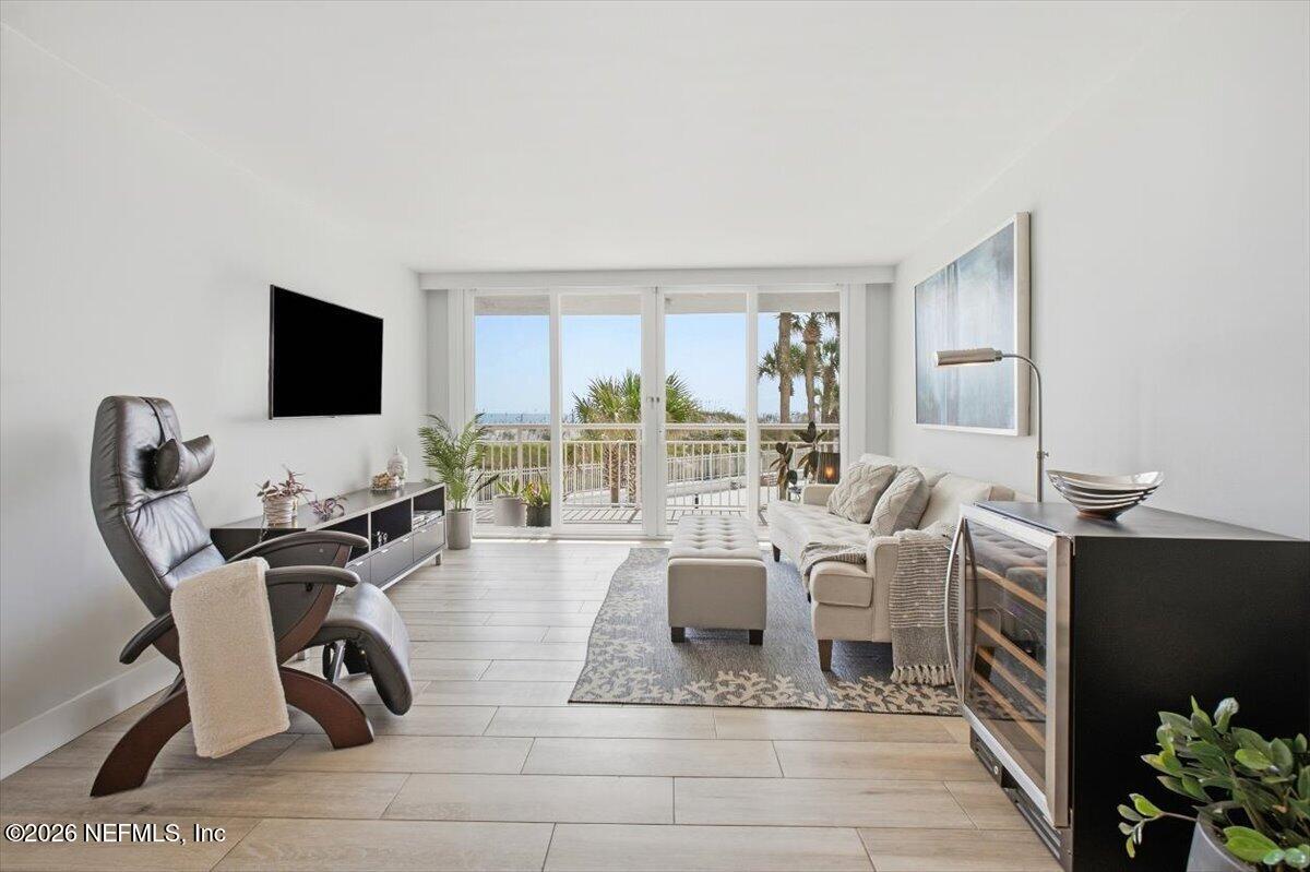 1601 OCEAN Drive S 106