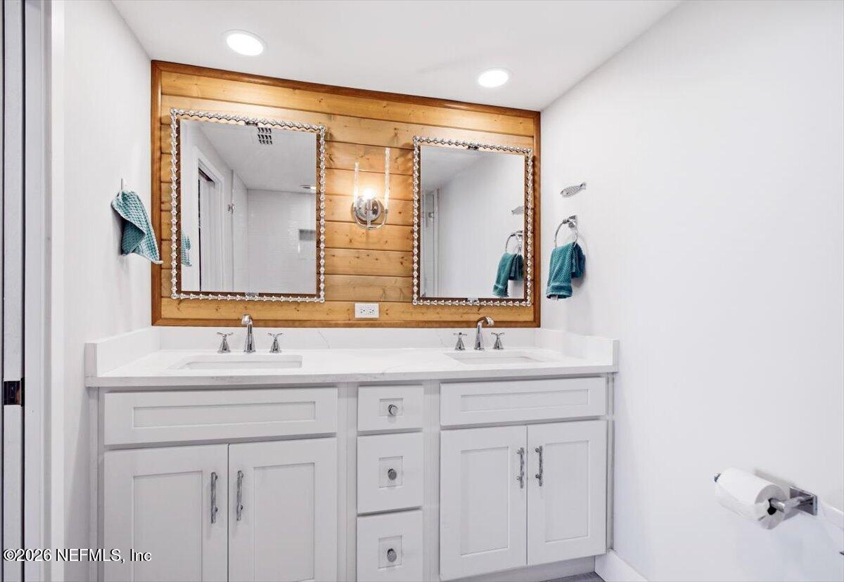 1601 OCEAN Drive S 106
