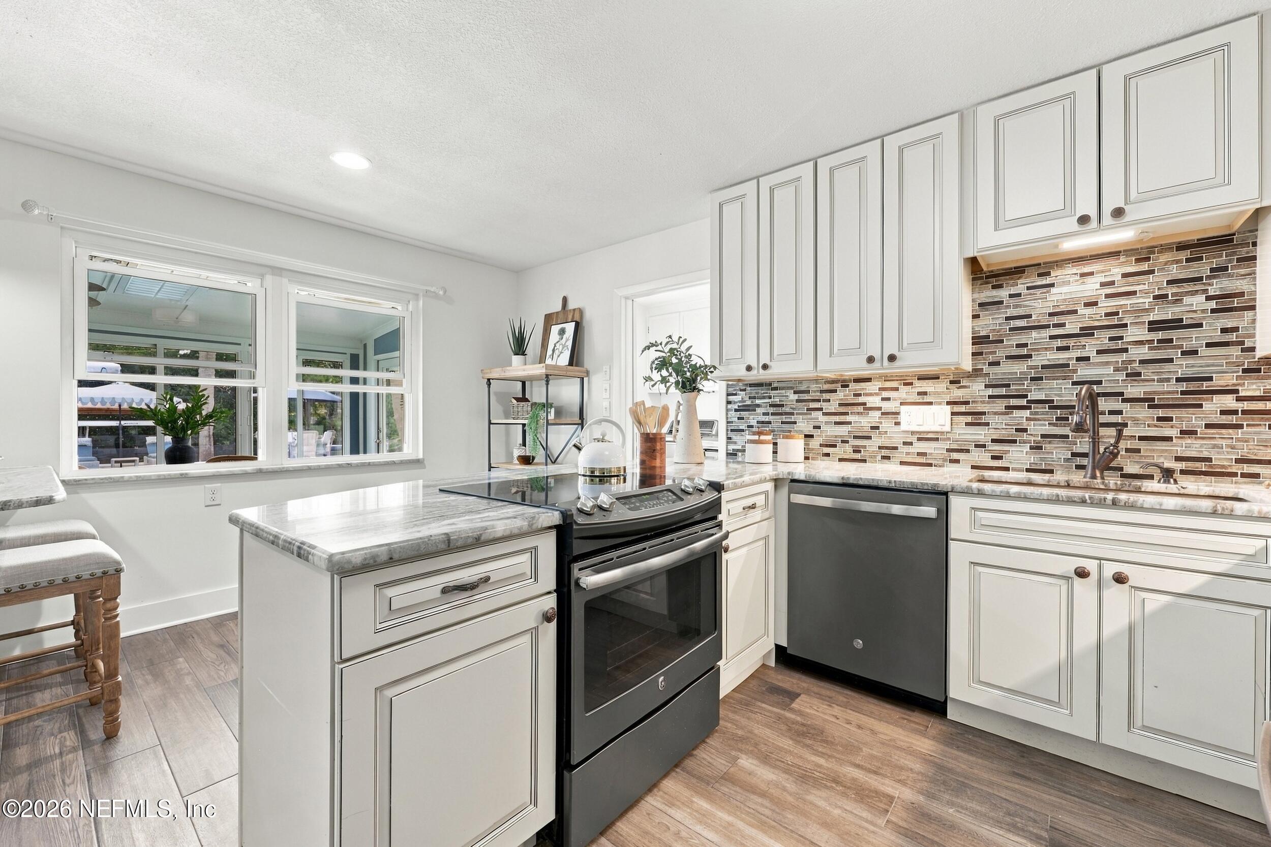 3467 EUNICE Road