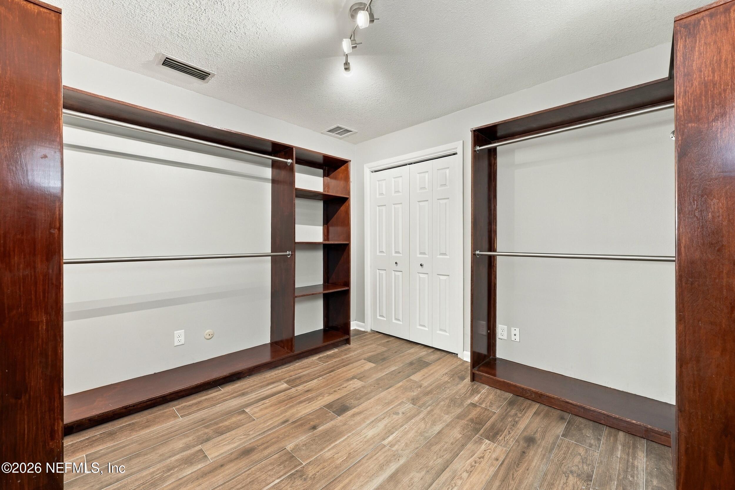 3467 EUNICE Road