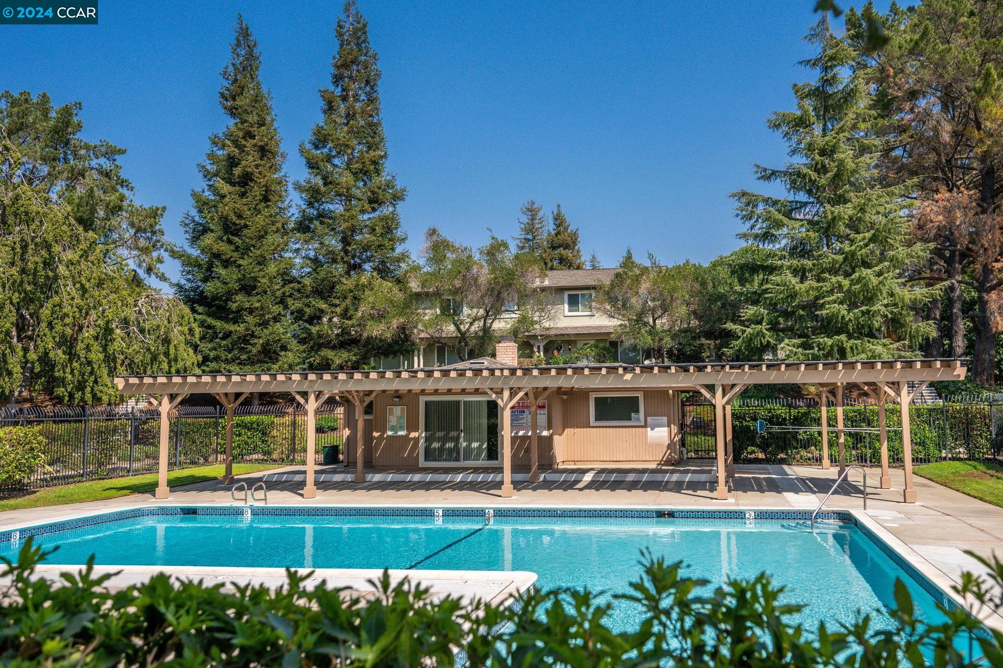 124 Fountainhead Ct.