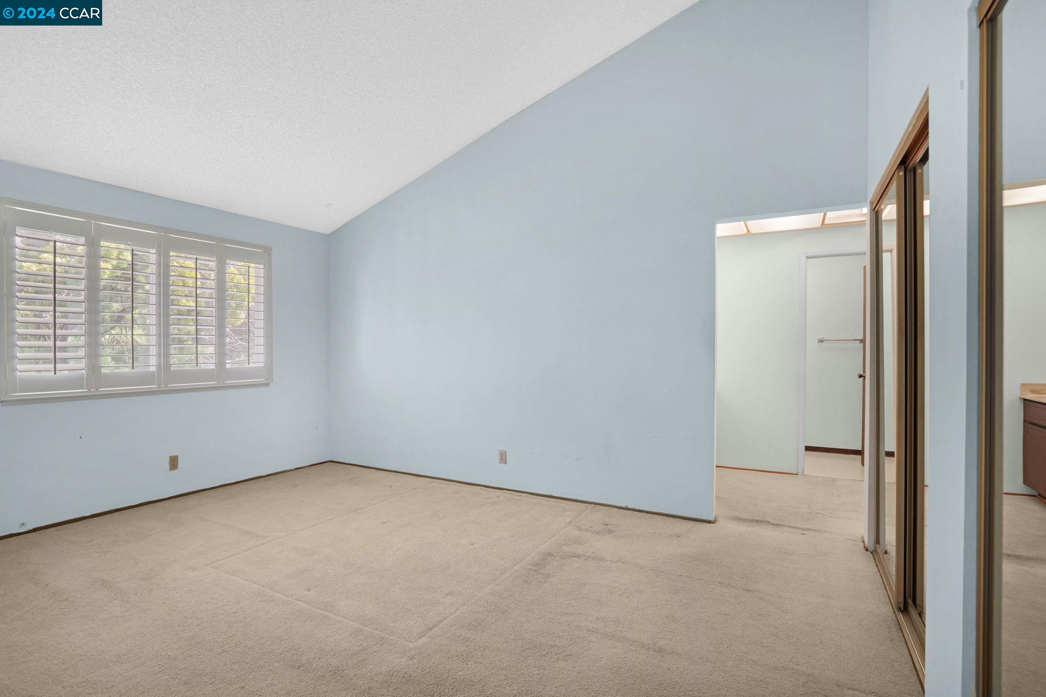 124 Fountainhead Ct.