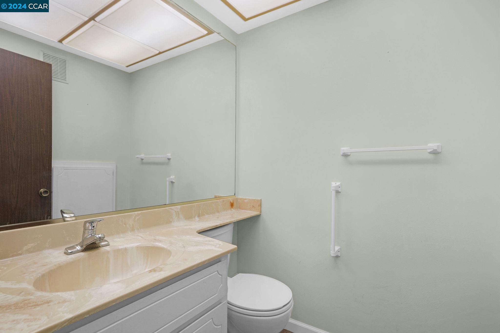 124 Fountainhead Ct.