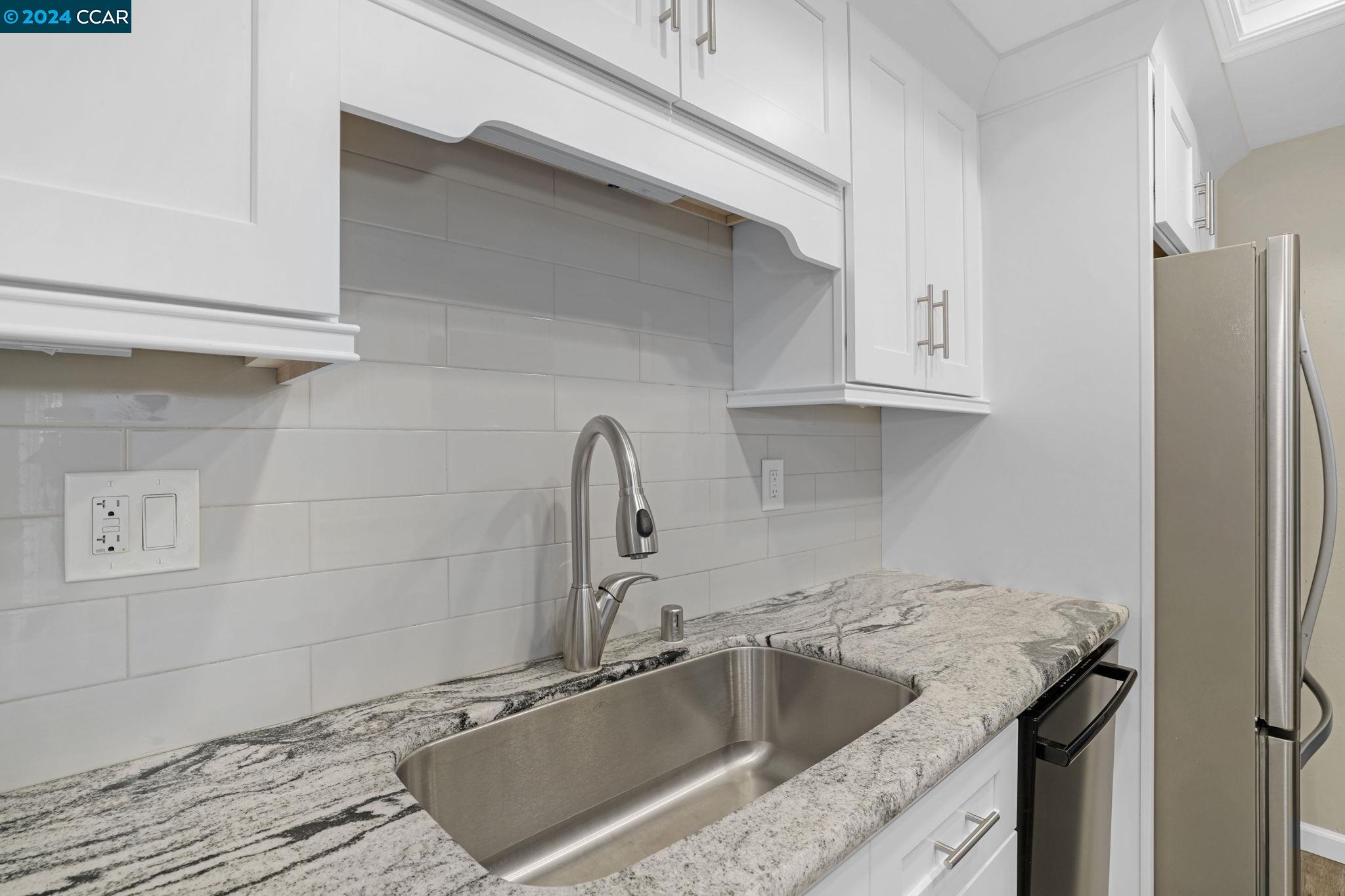 124 Fountainhead Ct.