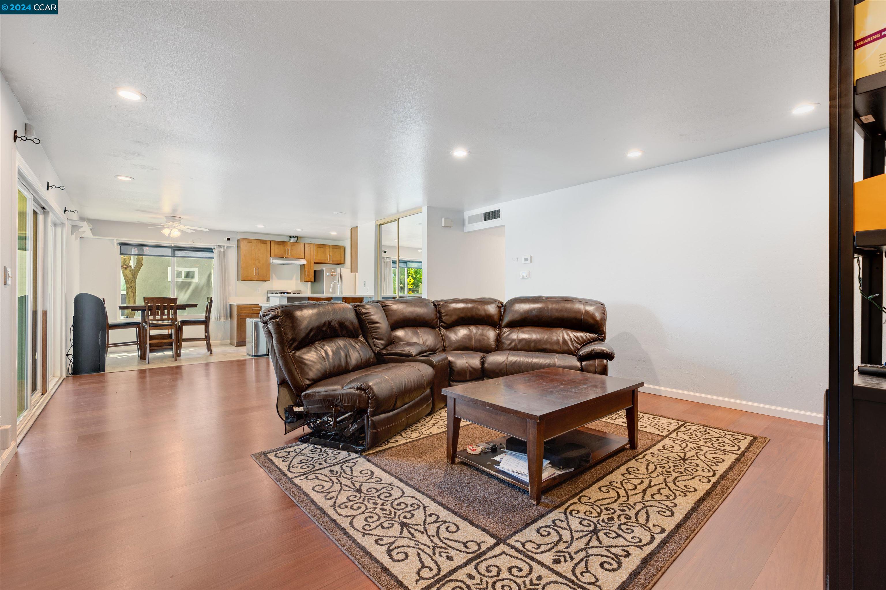 9085 Alcosta Blvd # 398