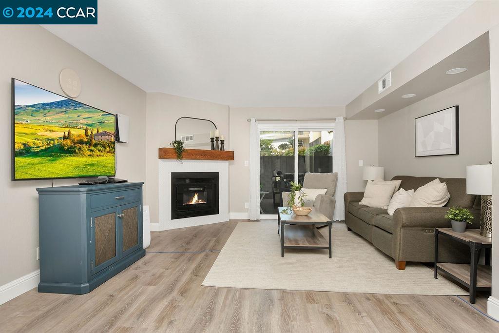 1355 Hull Lane