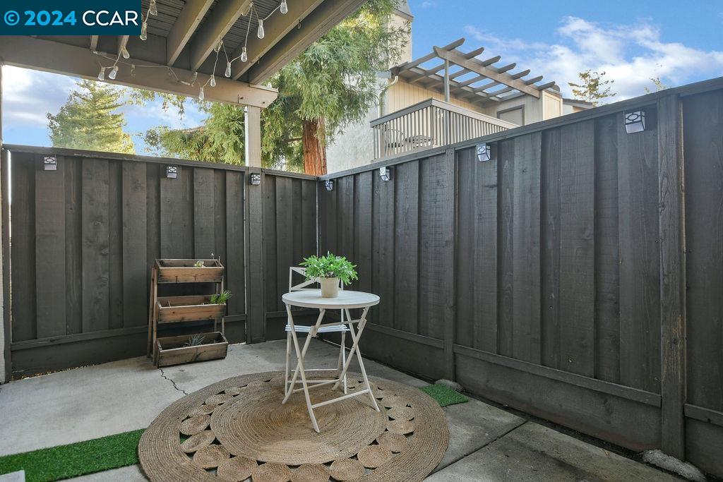 1355 Hull Lane