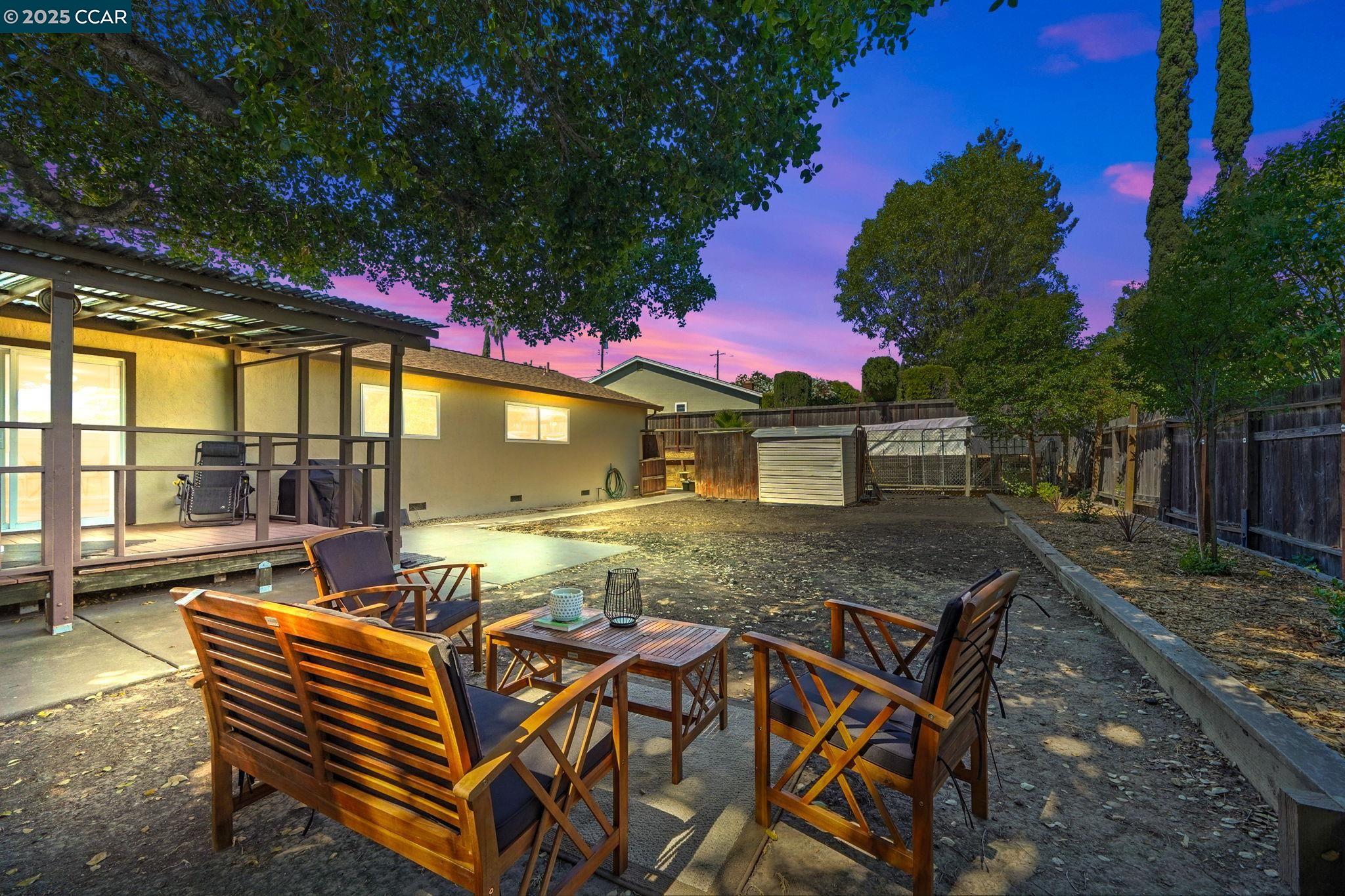 1437 Rolling Hill Way