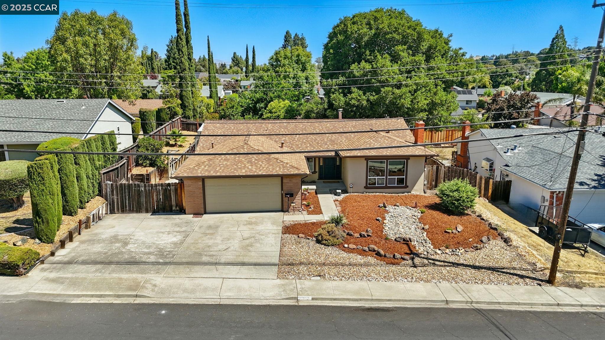 1437 Rolling Hill Way
