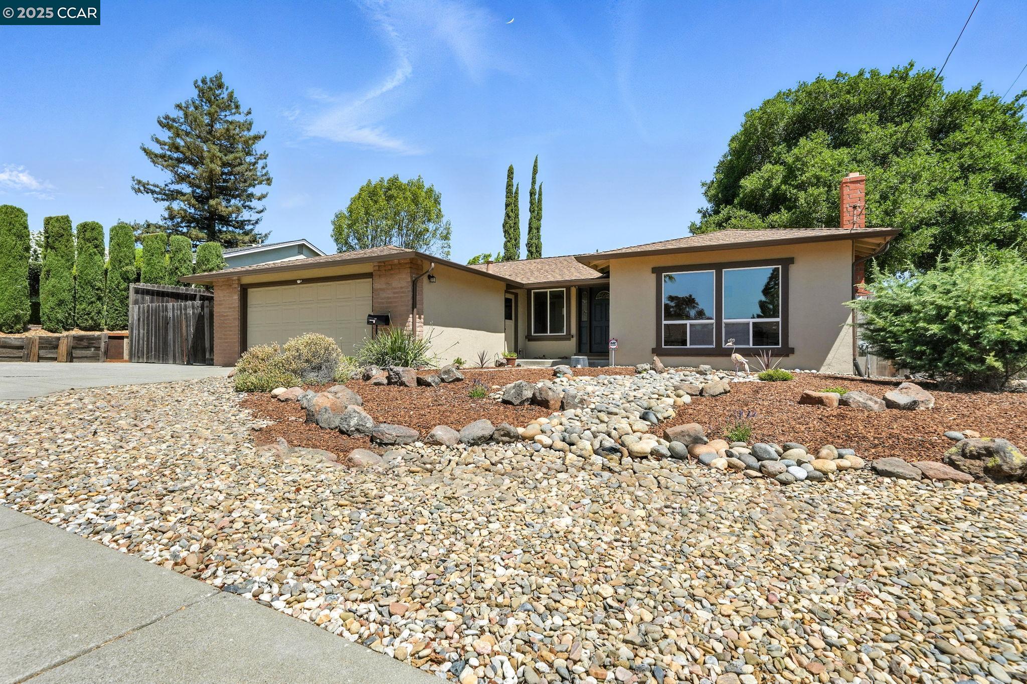 1437 Rolling Hill Way