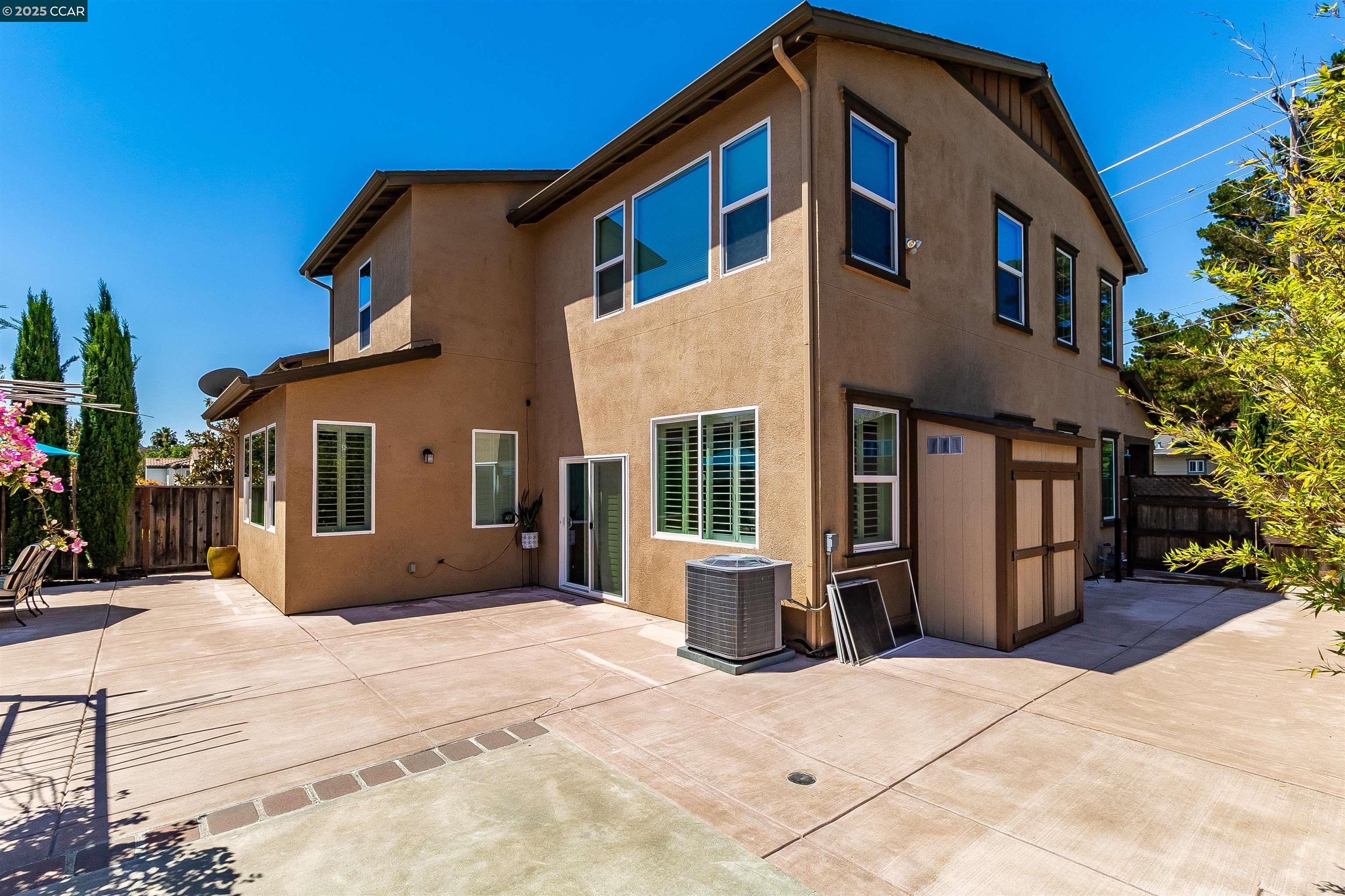 1156 Palm Ave