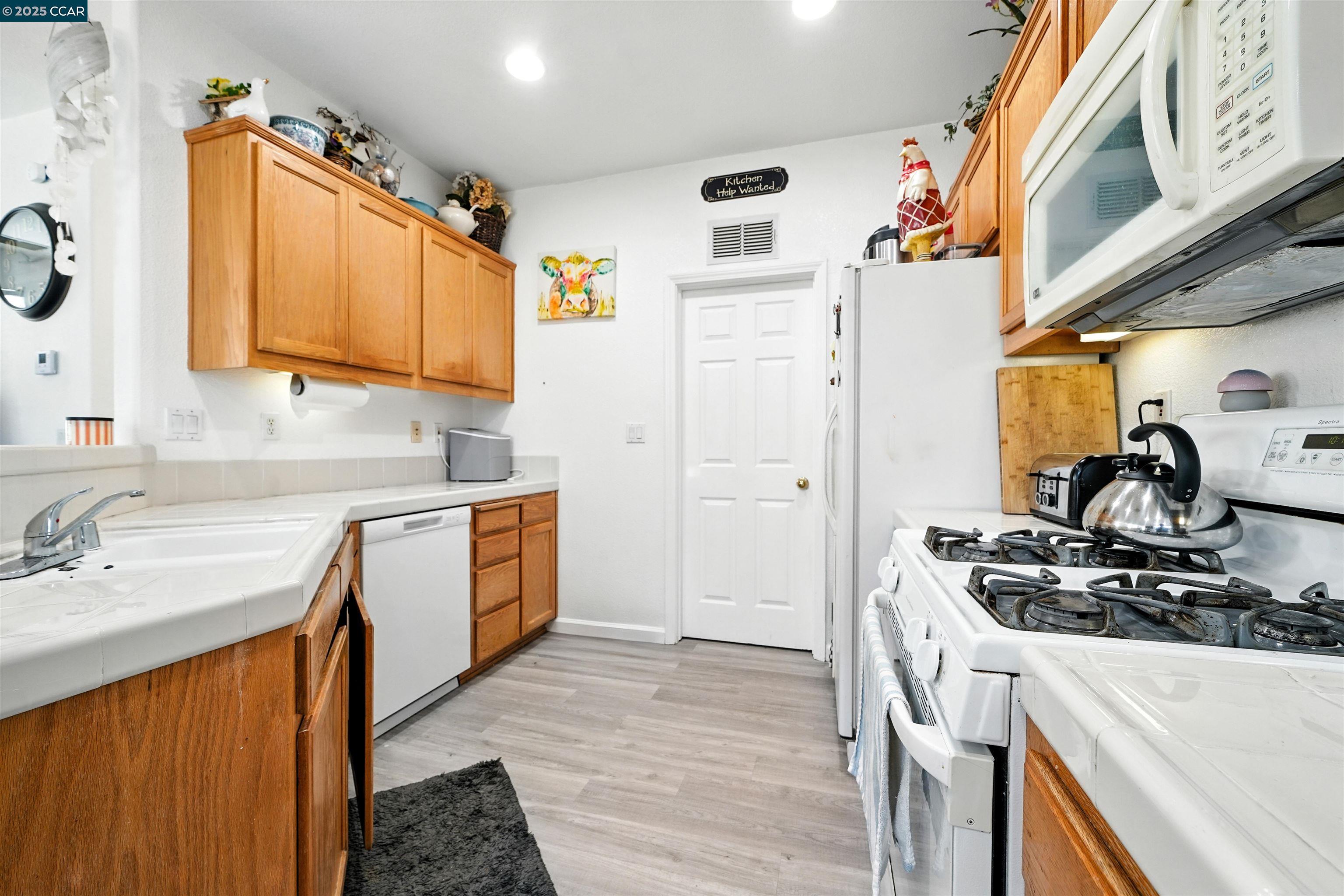406 Cape May Ct