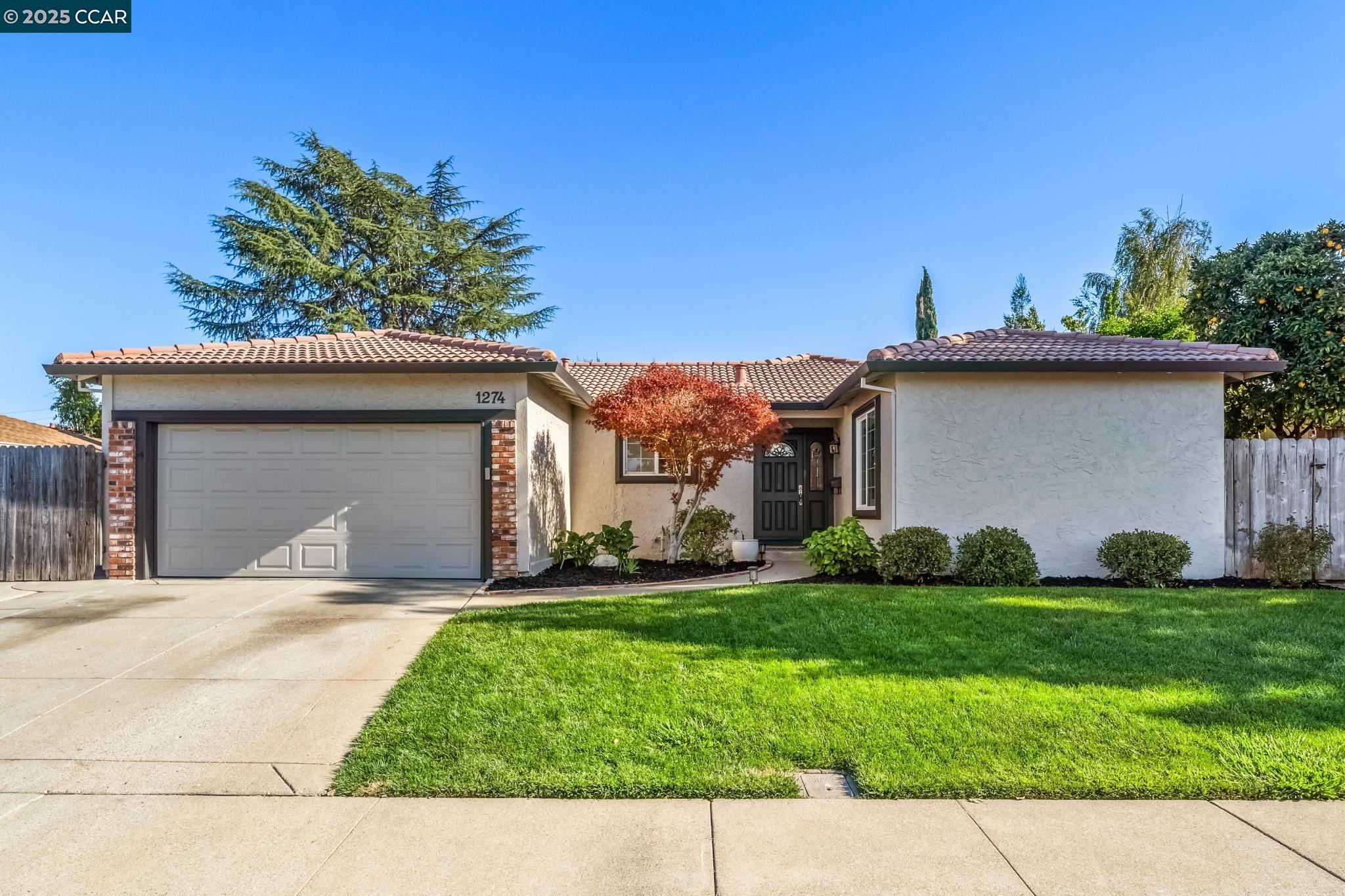 1274 Stephanie Ct